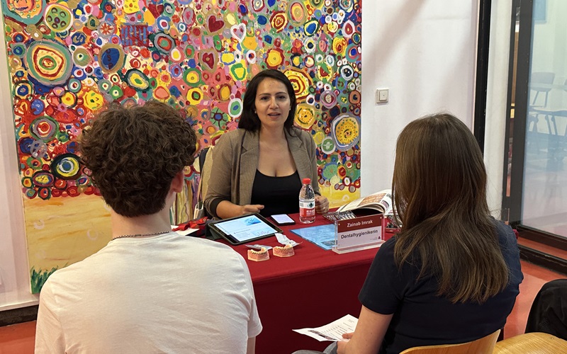 Berufsorientierung live beim "Abend der Berufe"