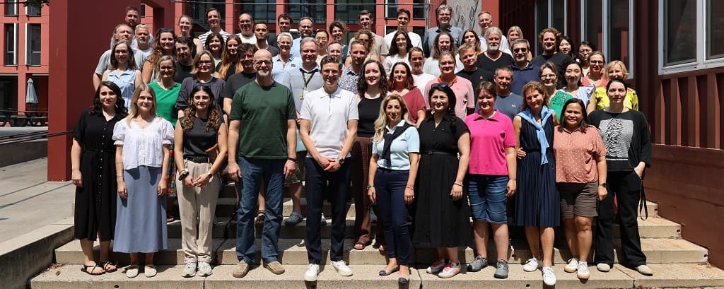 Gruppenfoto des Kollegiums