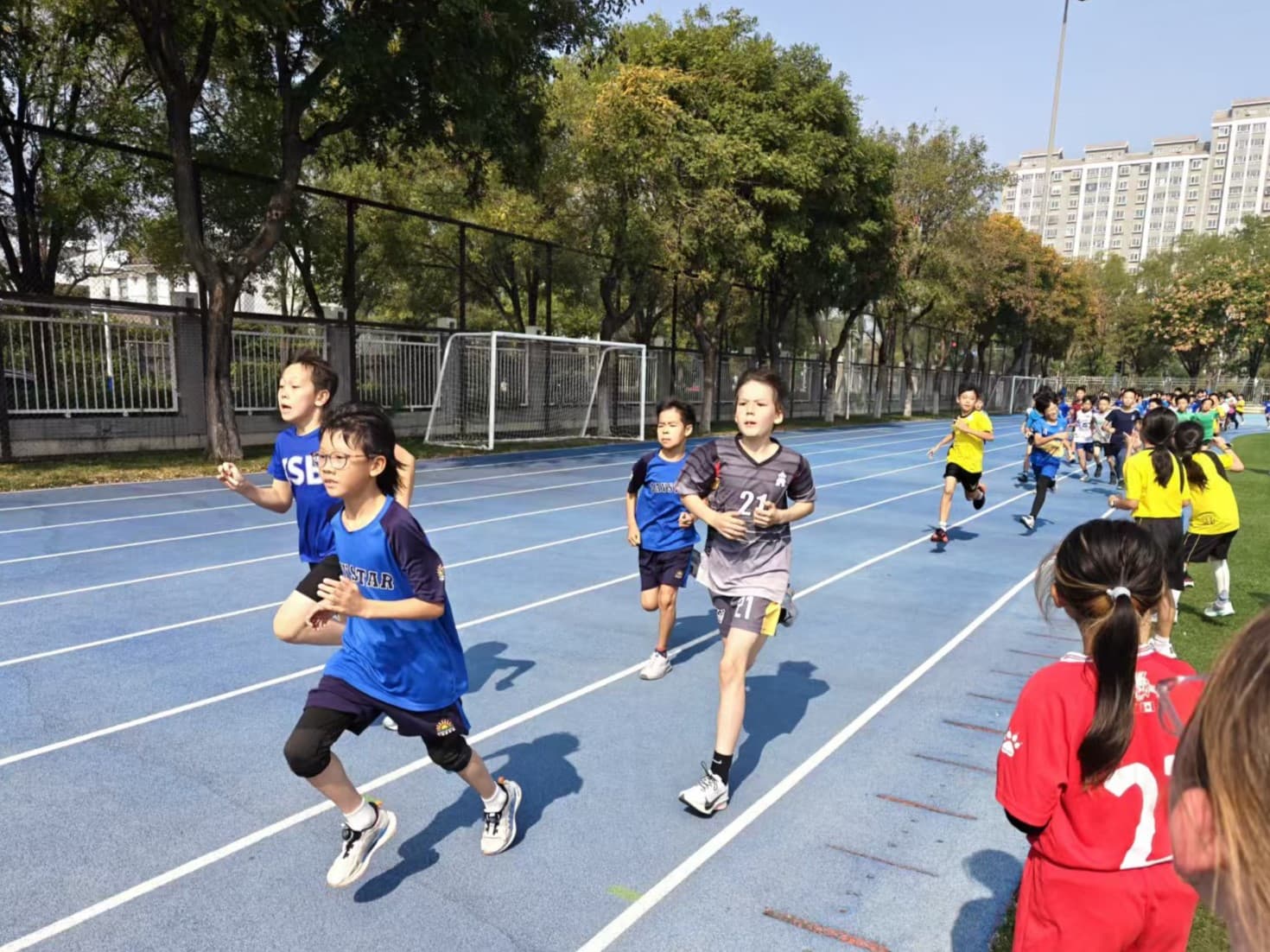 Laufschuhe geschnürt: Unsere DSP beim ISAC Cross-Country Lauf